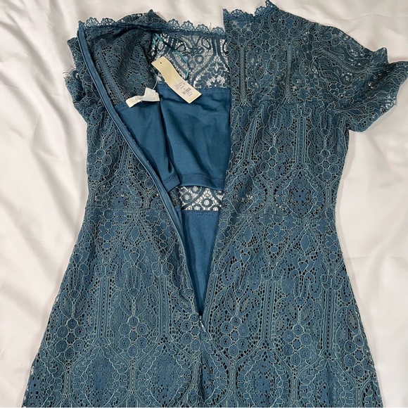 Francescas Elegant Teal Lace Dress - Picture 5 of 11
